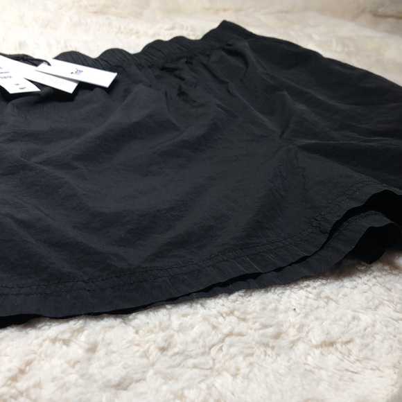 Aritzia shorts Claremont - Picture 3 of 3